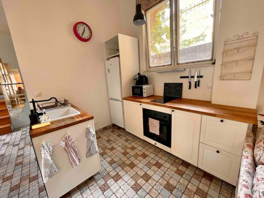 Knezits Spacious Ac Terrace Free Parking Budapest Eksteriør bilde